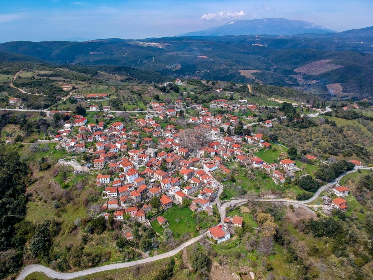 Leonidas Xinovrisi Exterior photo