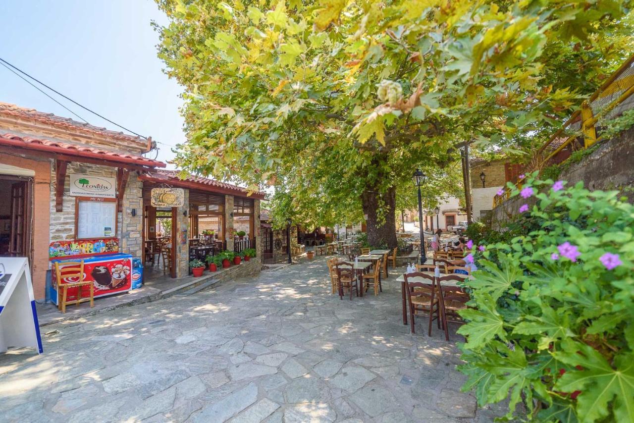 Leonidas Xinovrisi Exterior photo